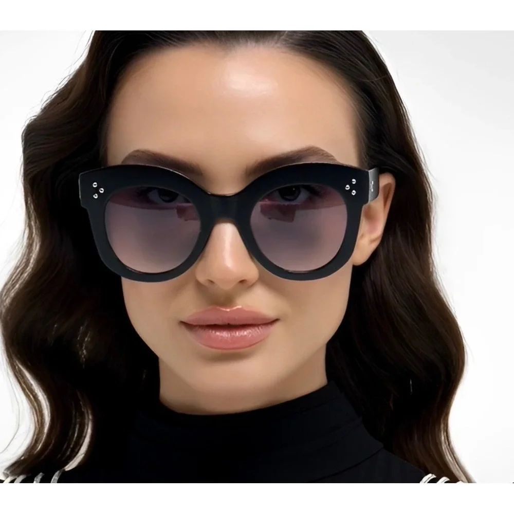 Black Oversized Cat Eye Sunglasses Gradient Smoke Lens‎ Silver Stud Accents NEW